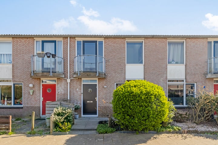 Carry Pothuisstraat 4 in Hoofddorp foto