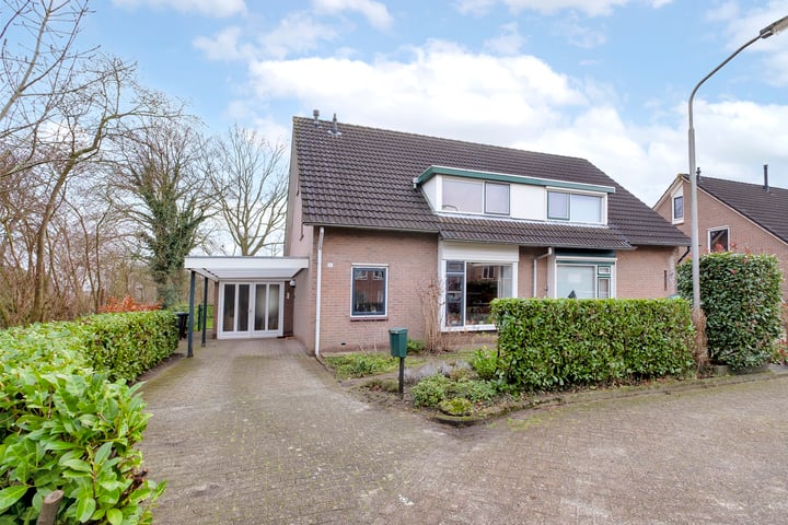 Carry van Bruggenstraat 30 in Smilde foto