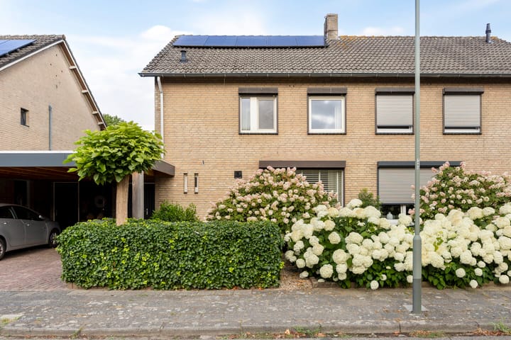 Casper Verdellenstraat 20 in Helden foto