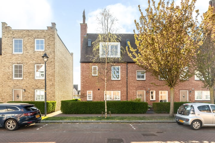 Catharina van Aragonlaan 107 in Hoofddorp foto