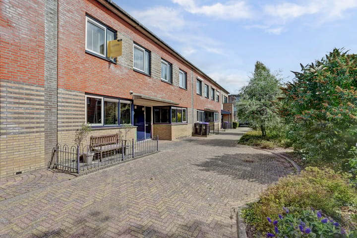 Catharina van Renneshof 10 in Spijkenisse foto