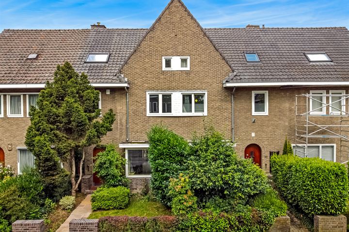 Caumerbeeklaan 15 in Heerlen foto