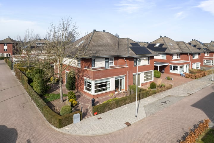 Cavaleriestraat 1 in Schalkhaar foto