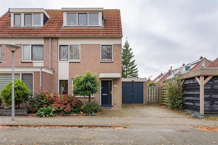Ceder 31 in Hoorn foto