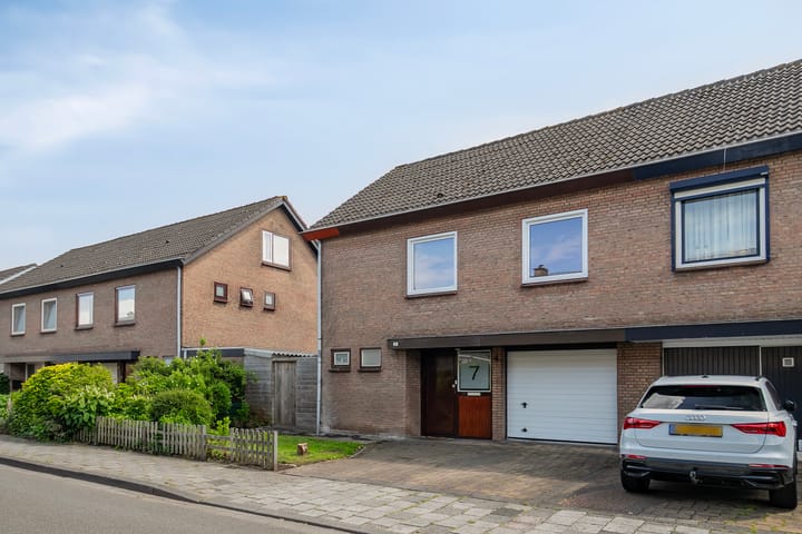 Celsiusstraat 7 in Terneuzen foto