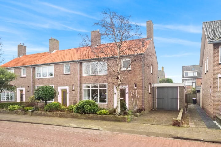 Ceramstraat 86 in Den Helder foto