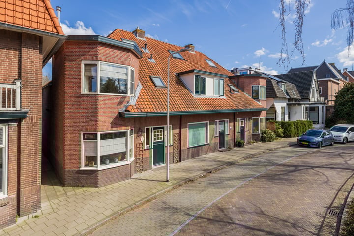 Charbonlaan 8 in Sassenheim foto