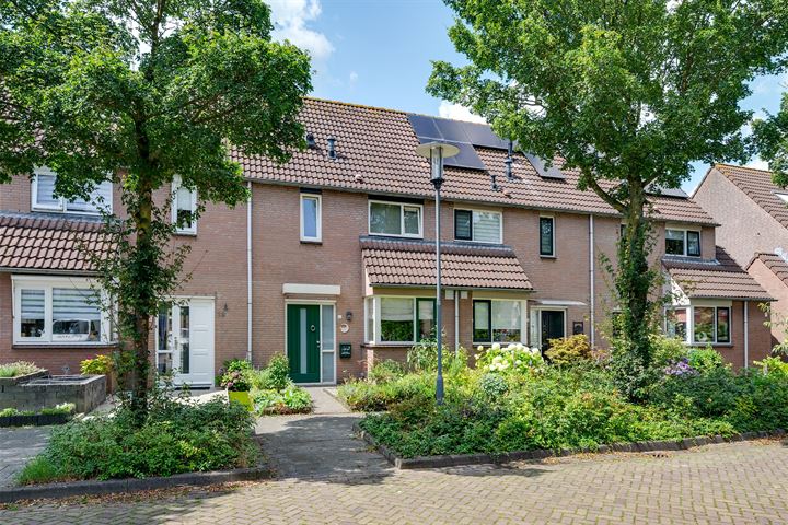 Charley Tooropstraat 16 in Rijen foto