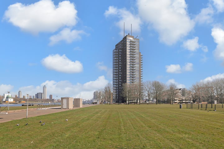 Charloisse Hoofd 65A in Rotterdam foto