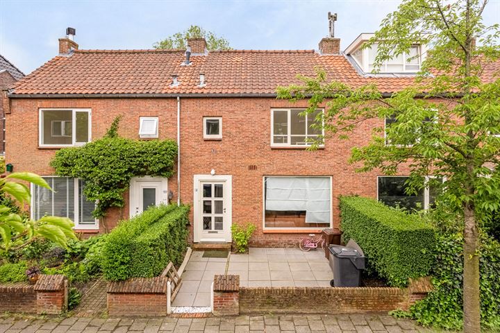Charlotte de Bourbonlaan 14 in Oegstgeest foto