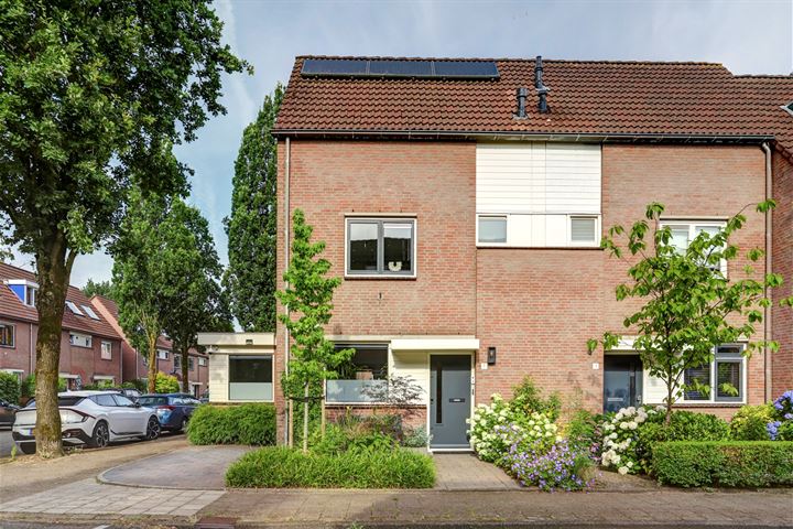 Chopinlaan 1 in Zeist foto