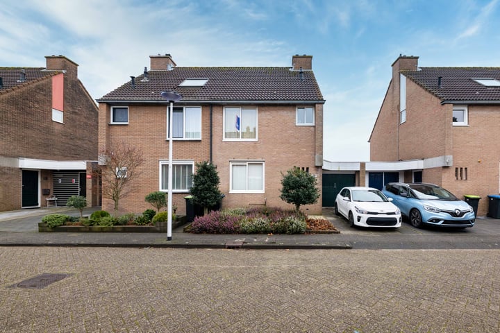 Chopinstraat 55 in Spijkenisse foto