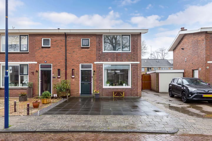 Christiaan van Saarloosstraat 11 in Franeker