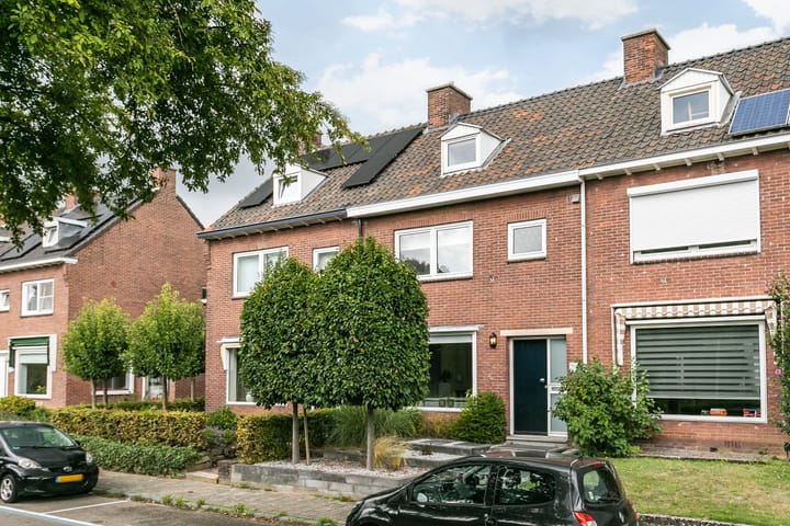 Cicerostraat 32 in Heerlen foto