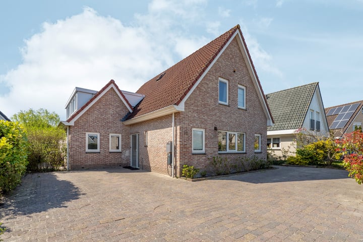 Cissy van Marxveldtstraat 90 in Almere foto