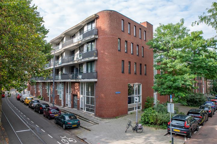 Claes de Vrieselaan 179 in Rotterdam foto