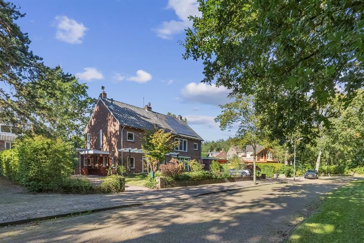 Clarionlaan 21 in Santpoort-Zuid foto