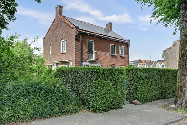 Commandeur Ravenstraat 1 in Hoorn foto