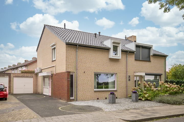 Concordiastraat 30 in Einighausen
