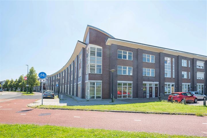 Conny Stuartlaan 86 in Beverwijk foto