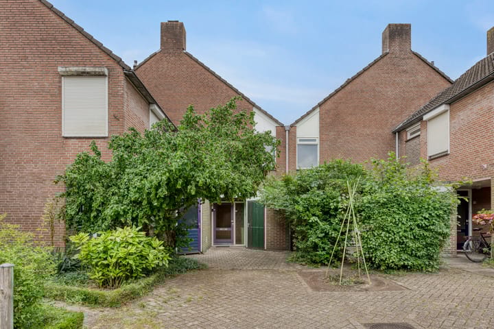 Conradhof 14 in Tilburg foto