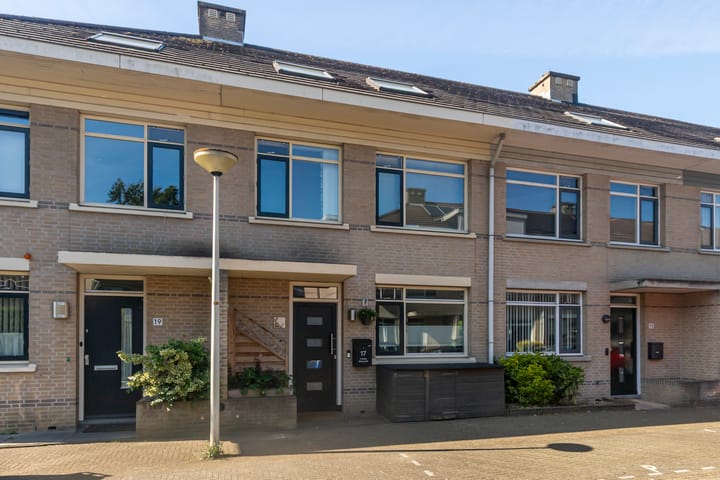 Constance Gelderblomlaan 17 in 's-Gravenhage foto
