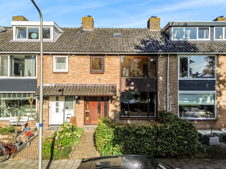 Constantijn Huygenslaan 47 in Uithoorn foto