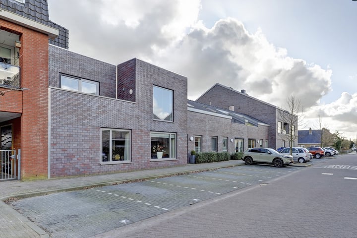Constantijndreef 5 in Langbroek foto