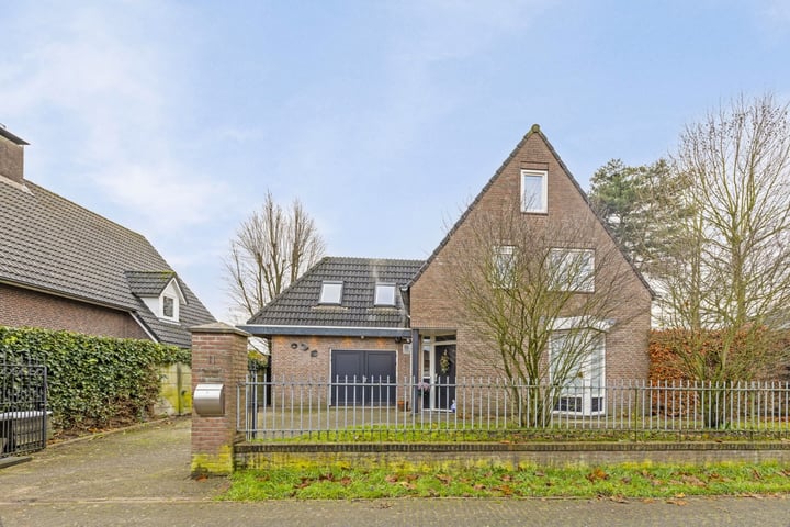 Constantijnstraat 11 in Mierlo foto