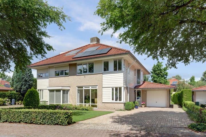 Constantiuslaan 8 in Beuningen Gld foto