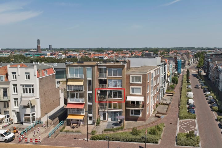 Coosje Buskenstraat 15 in Vlissingen foto