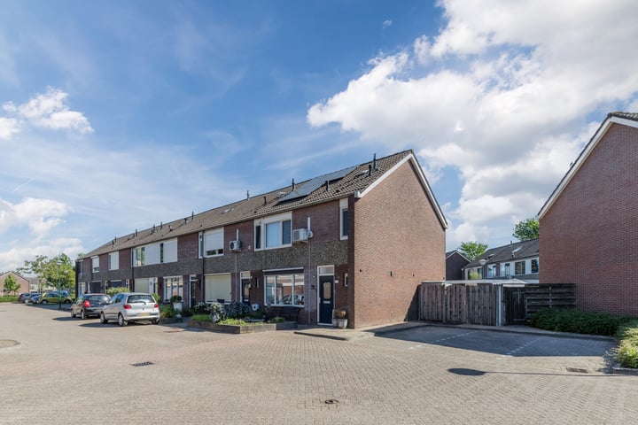 Cor Keestraat 10 in Bunschoten-Spakenburg foto