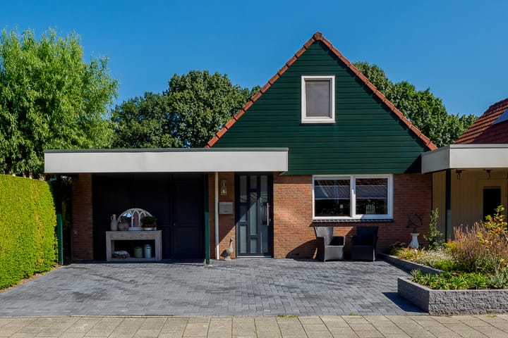 Cor Lemairestraat 1 in Hengelo