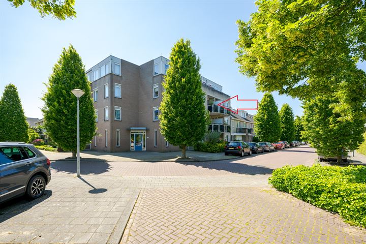 Cor van Osnabruggelaan 15 in Voorschoten foto