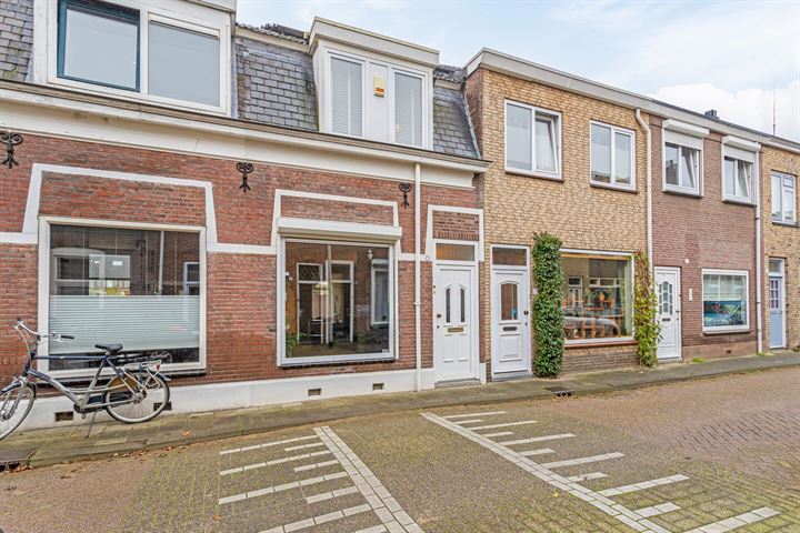Cornelis de Vriendtstraat 25 in Tilburg foto