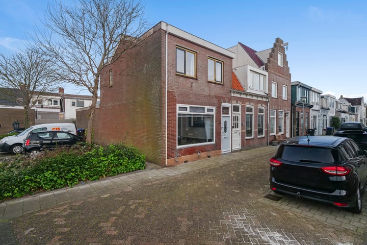 Cornelis Evertsenstraat 3 in Den Helder foto