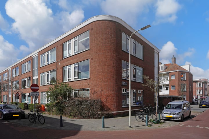 Cornelis Houtmanstraat 135 in 's-Gravenhage foto