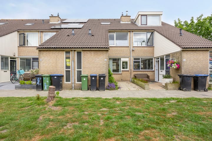 Cornelis Kempenaarlaan 43 in Woubrugge foto