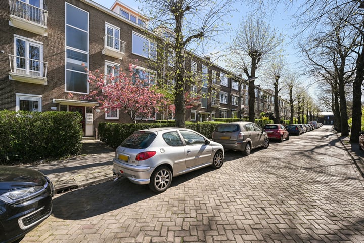 Cornelis Suyslaan 25 in Rijswijk foto