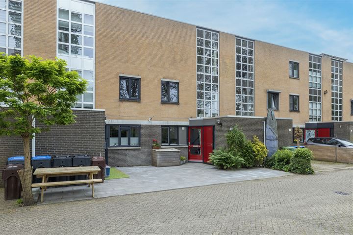 Count Basiekade 12 in Leiden foto