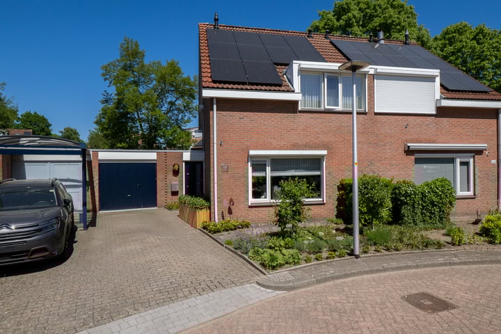 Cruys Voorberghstraat 128 in Hengelo foto