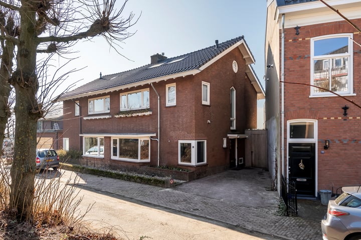 Cuneralaan 12 in Rhenen foto