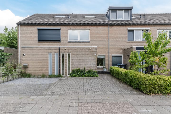 Cypressenstraat 27 in Dorst foto