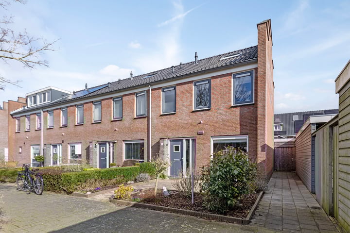 Dageraad 1 in Woubrugge foto