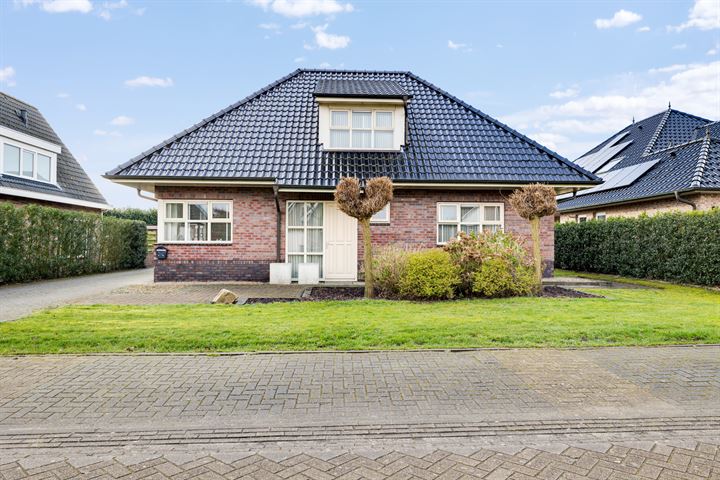 Dagpauwoog 34 in Emmen foto