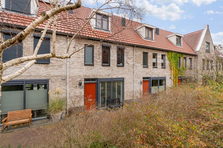 Dagpauwoogstraat 14 in Aalsmeer