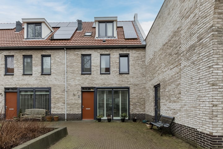 Dagpauwoogstraat 2 in Aalsmeer foto