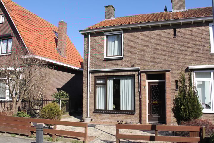 Dahliastraat 18 in Culemborg foto