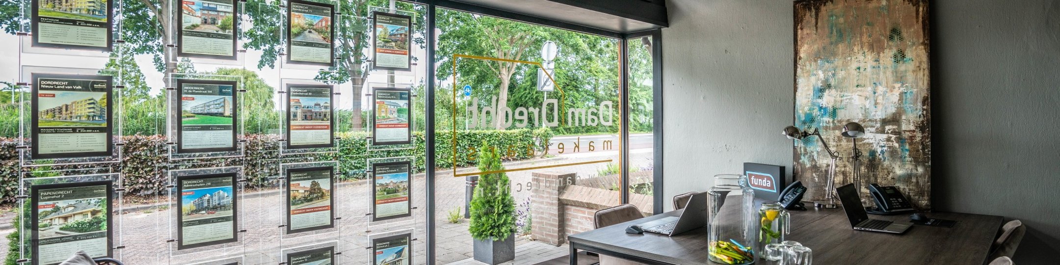 Foto van het kantoor van Damdrecht Makelaars