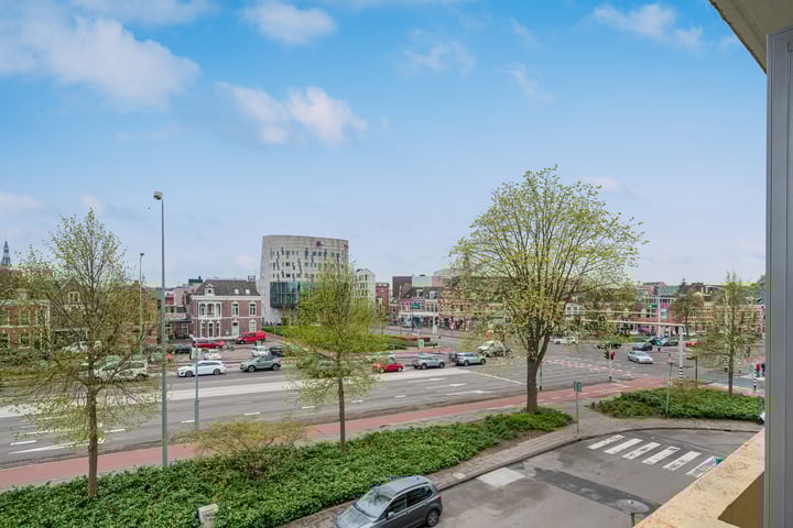 Damsterdiep 129 in Groningen foto